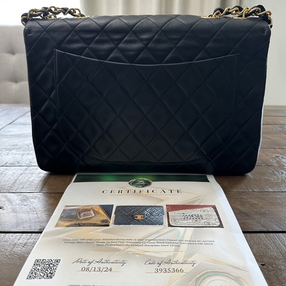 Vintage Chanel Maxi Single Flap - Picture 4 of 16